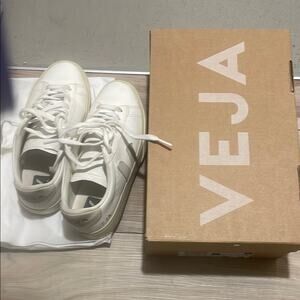 Veja Campo Chromefree Extra White Natural Suede Lace-Up Sneakers